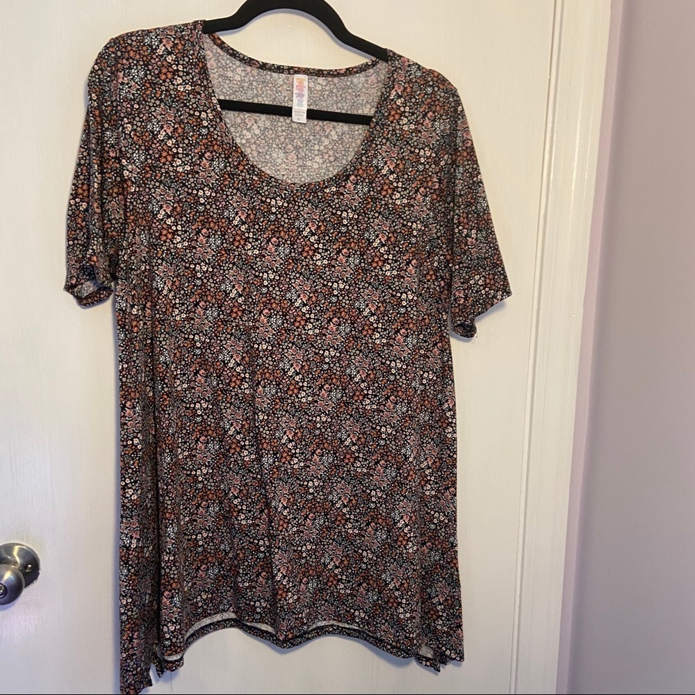 LuLaRoe Perfect T NWOT